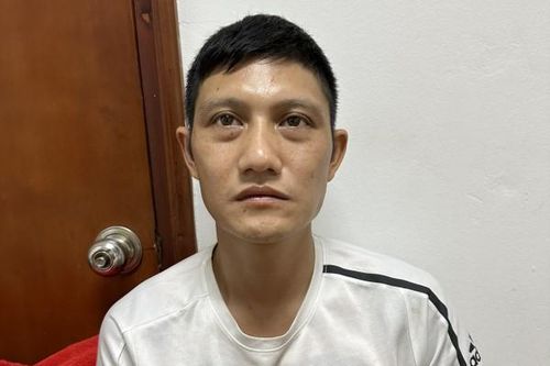Kẻ lang thang chuyên cướp giật điện thoại của các cháu nhỏ