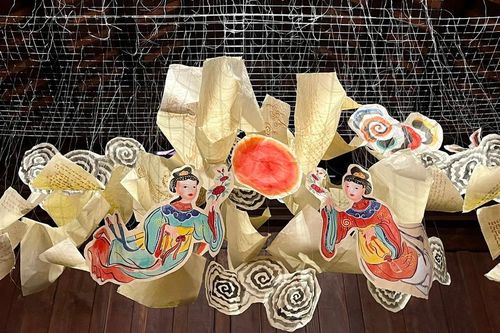 Sống chậm cuối tuần: 'Ứng tác' với tranh Hàng Trống