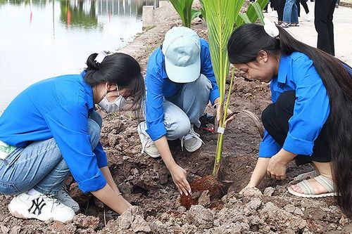 Tuổi trẻ cả nước khởi động Ngày cao điểm tình nguyện xây dựng nông thôn mới