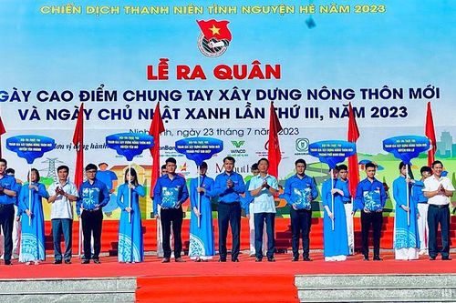 Gần 1.500 đoàn viên, thanh niên Ninh Bình tham gia Ngày cao điểm tình nguyện xây dựng nông thôn mới