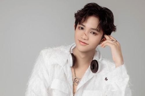 Giọng ca có 3 'hit' Top 1 trending nói về tình yêu nhạc miền Tây, bức xúc khi bị đánh giá 'quê mùa'
