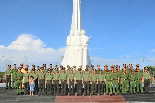 Tuổi trẻ Công an Kiên Giang tri ân các anh hùng liệt sĩ