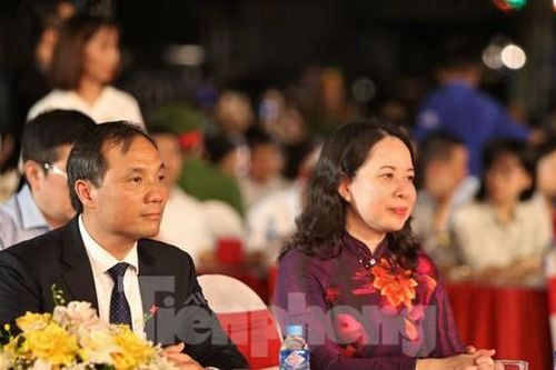Phó Chủ tịch nước dự chương trình nghệ thuật 'Cõi thiêng Đồng Lộc - Nối mạch ngàn năm'