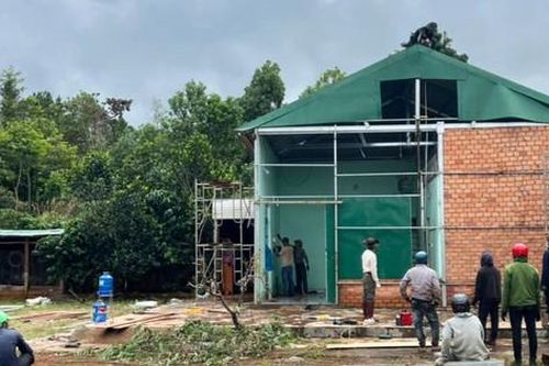 Lâm Đồng: Tháo dỡ loạt công trình 'mọc' trái phép trong rừng cộng đồng