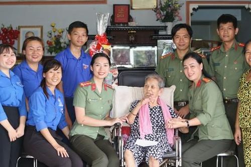Đong đầy tình yêu thương hướng về nguồn cội, chăm lo an sinh xã hội