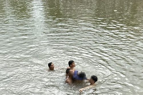 Rủ nhau đi tắm sông, nam sinh 16 tuổi đuối nước tử vong