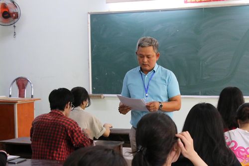 Biến động điểm chuẩn ngành Hóa học 5 năm qua