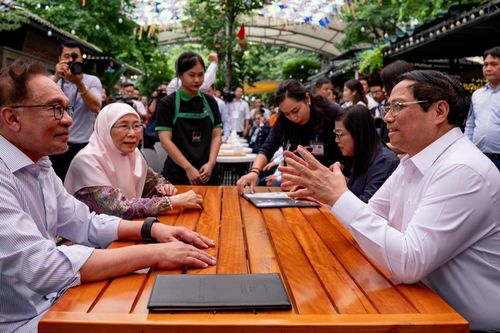 Thủ tướng Malaysia và các Bộ trưởng chia sẻ ấn tượng chuyến thăm Việt Nam