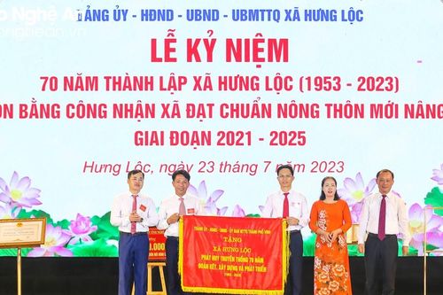 Thứ trưởng Bộ Nội vụ dự lễ kỷ niệm 70 năm thành lập và công bố xã Hưng Lộc đạt chuẩn nông thôn mới nâng cao