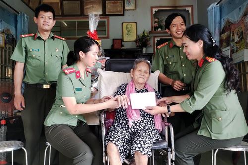 Đoàn Thanh niên Công an TP Hồ Chí Minh tổ chức nhiều hoạt động vì cộng đồng