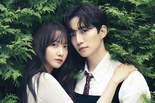 Rating King The Land tụt dốc, Lee Junho - YoonA bị chê vì... hôn quá nhiều
