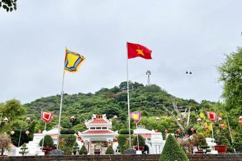 Thăm lăng công thần mở cõi phương Nam