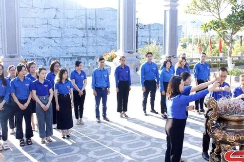 Đoàn thanh niên Bộ Thông tin và Truyền thông tri ân 27/7