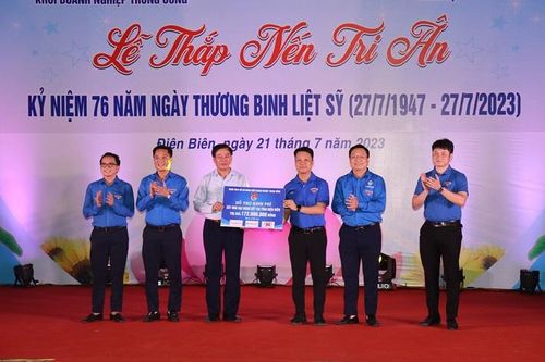 Đoàn Thanh niên Tập đoàn Hóa chất Việt Nam tri ân các anh hùng liệt sĩ