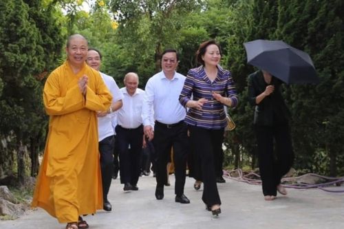 Đoàn công tác Bộ Nội vụ thăm, làm việc với Ban Trị sự GHPGVN tỉnh Nghệ An