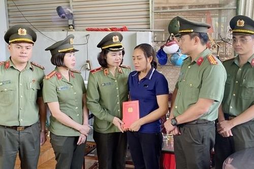 Các tổ chức đoàn thể CAND tri ân gia đình thương binh, liệt sĩ tại Đắk Lắk