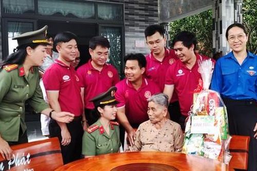 Tuổi trẻ Công an TPHCM: Nhiều hoạt động ý nghĩa hướng về cộng đồng