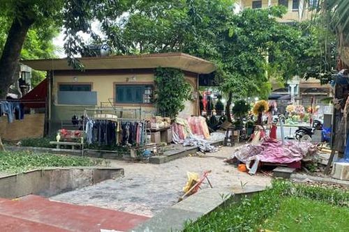 Quận Hà Đông: Hai vườn hoa lớn bị... bỏ quên?