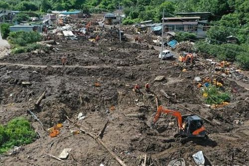 Hàn Quốc thiệt hại nặng do mưa lớn kéo dài