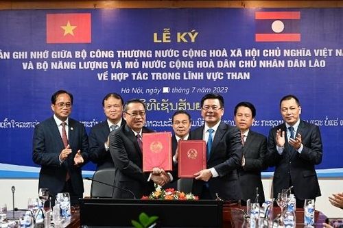 Mỗi năm, Việt Nam có thể nhập 20 triệu tấn than từ Lào