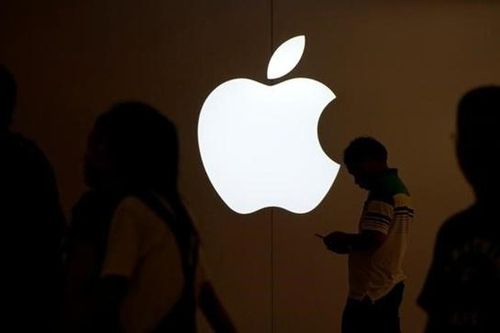 Apple đang phát triển MacBook Pro màn hình gập