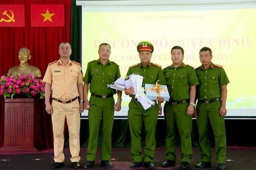 Công bố quyết định cấp giấy chứng nhận thương binh cho Đại úy Bùi Đức Thắng