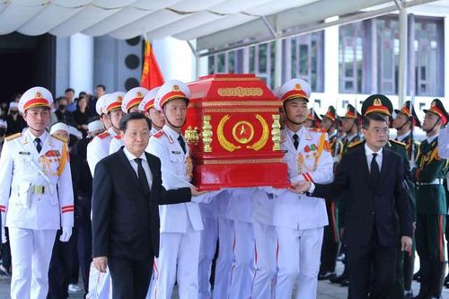TỔ CHỨC TRỌNG THỂ LỄ TANG ĐỒNG CHÍ NGUYỄN KHÁNH THEO NGHI THỨC CẤP NHÀ NƯỚC