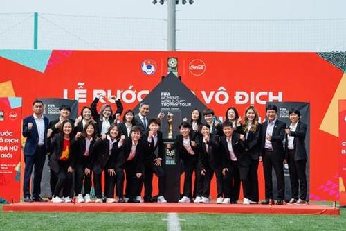 Coca-Cola đồng hành cổ vũ đội tuyển nữ Việt Nam tại Cúp bóng đá nữ thế giới