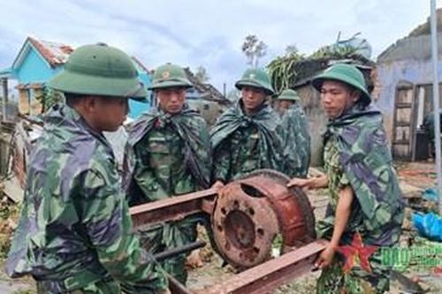 Bóc mẽ chiêu thức bôi đen hình ảnh Bộ đội Cụ Hồ nhằm mưu đồ 'phi đảng hóa' Quân đội