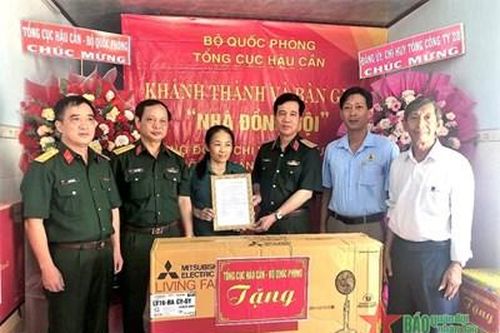 Tổng cục Hậu cần trao tặng 'Nhà đồng đội' tại Quảng Ngãi
