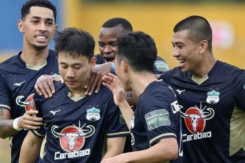 Hoàng Anh Gia Lai trụ hạng, HLV Kiatisak nói gì?