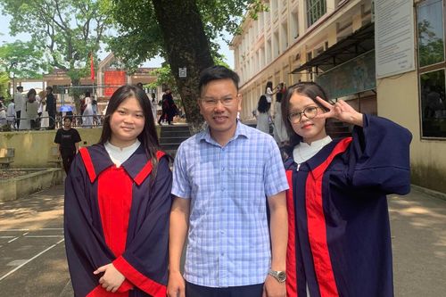 Nữ sinh vùng cao ước mơ trở thành giáo viên dạy môn Hóa học
