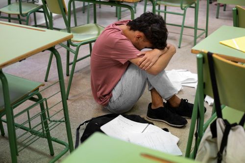 Cách giúp con tránh cú sốc sau thi cử