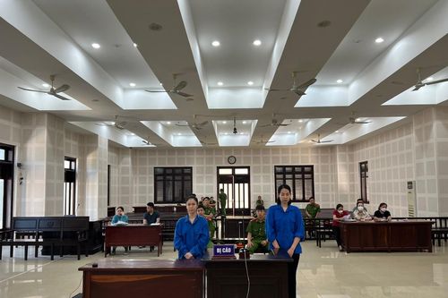 Lừa 'chạy' việc vào sân bay, 2 'nữ quái' chiếm đoạt hơn 1,9 tỷ đồng
