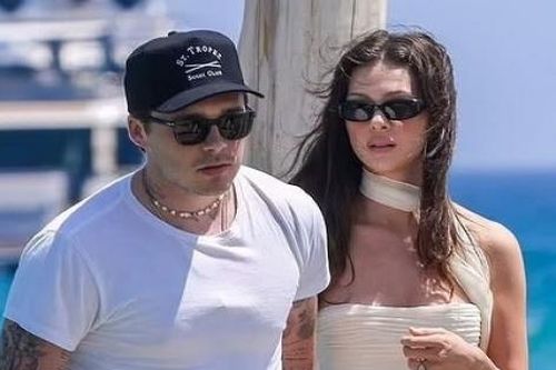 Pháp: Con dâu nhà David Beckham đi nghỉ mát cùng phong cách thời trang khoe dáng thanh mảnh