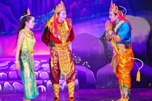 Giữ gìn, phát huy giá trị nghệ thuật sân khấu Dù kê của người Khmer