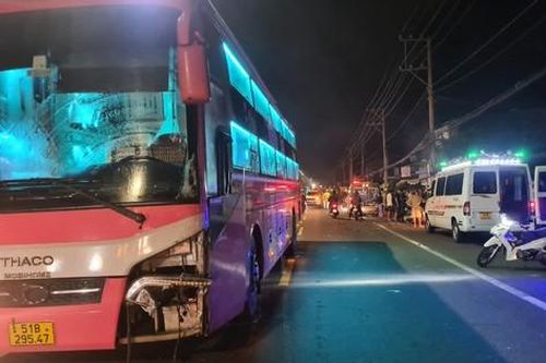 Xe máy va chạm với xe khách, 2 anh em ruột tử vong