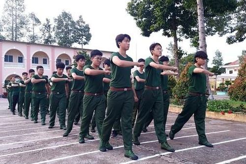 Yêu thương, giúp nhau cùng tiến bộ từ Học kỳ trong quân đội
