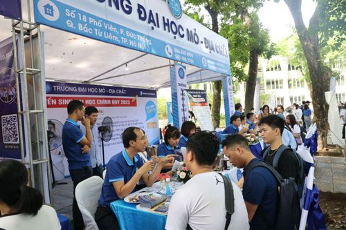 Thí sinh nên đăng ký khoảng 10 nguyện vọng xét tuyển đại học