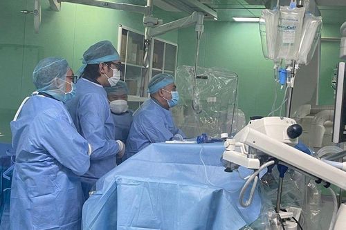Can thiệp thành công bệnh nhân bị rò động - tĩnh mạch vùng xoang hang phức tạp