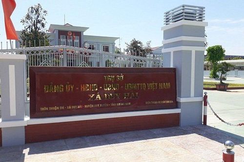 Khởi tố Chủ tịch xã vì hợp thức hóa giấy tờ cho người thân