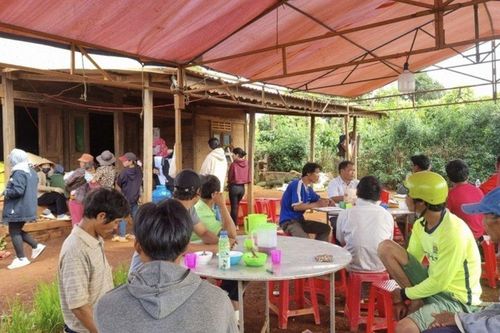 Vụ 3 học sinh đuối nước ở Gia Lai: Tang thương bao trùm xóm nhỏ