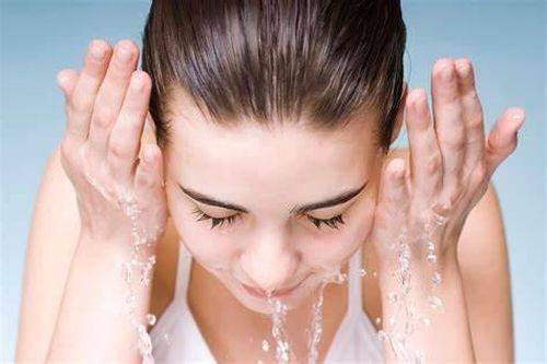 Mẹo chăm sóc da trước và sau tập luyện thể thao