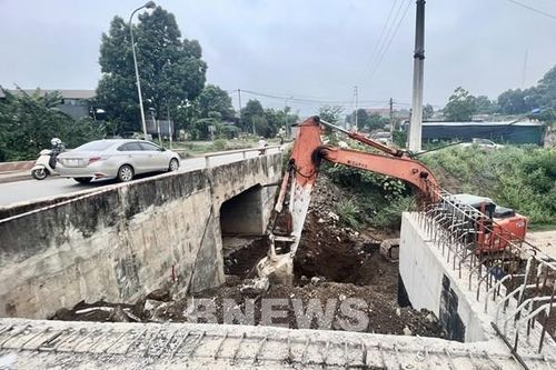 Thúc tiến độ giải phóng mặt bằng dự án nâng cấp Quốc lộ 6 đoạn tránh Hòa Bình