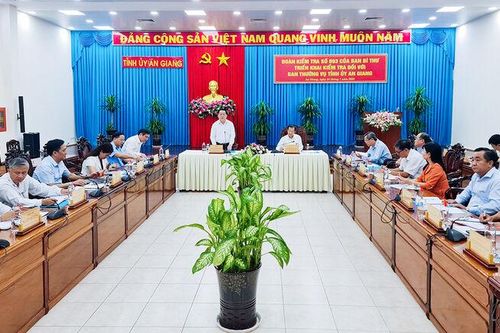Đoàn kiểm tra Trung ương làm việc với Ban Thường vụ Tỉnh ủy An Giang
