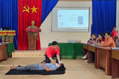Chư Sê: 60 hội viên Chữ thập đỏ được tập huấn kỹ năng sơ cấp cứu