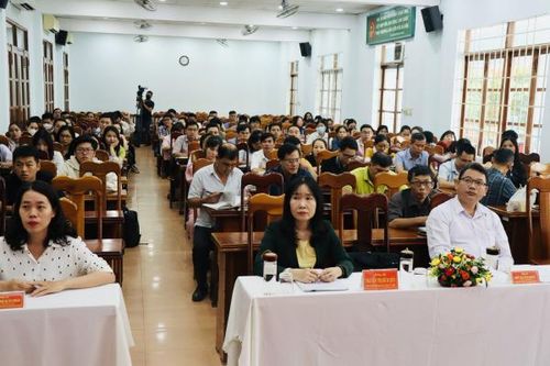 Đảng ủy Khối Các cơ quan tỉnh tổ chức Lớp bồi dưỡng lý luận chính trị cho đảng viên mới