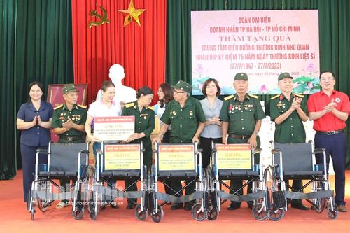 Thăm, tặng quà nhân kỷ niệm Ngày Thương binh, liệt sỹ