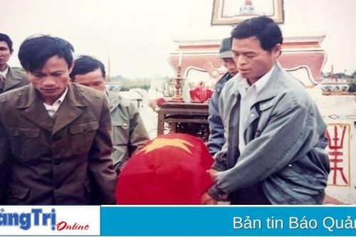 Lá rụng về cội