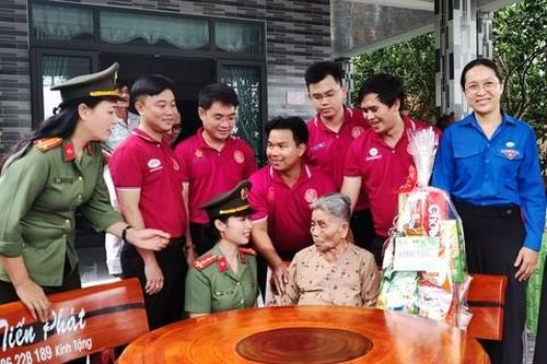 Tuổi trẻ TPHCM chung tay cải tạo cảnh quan kênh rạch